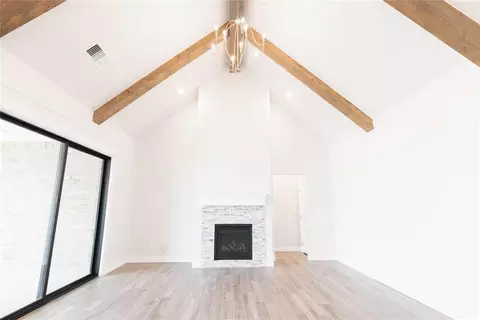 8701 Ryker Rd, Yukon, OK 73099
