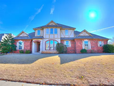 3832 Carrington Ln, Norman, OK 73072