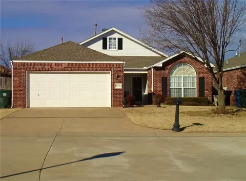 9711 Bradford Place Pl, Midwest City, OK 73130