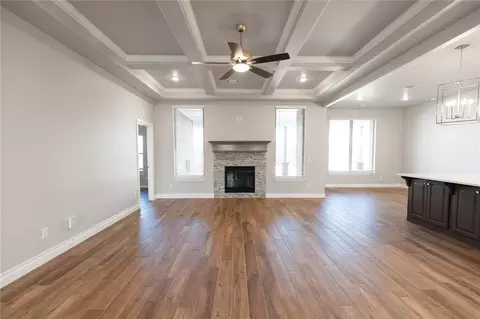 8717 Ryker Rd, Yukon, OK 73099