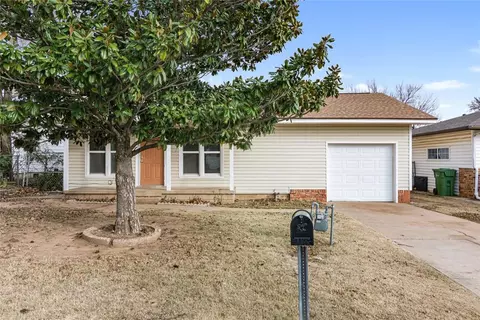 425 S 7th St, Yukon, OK 73099