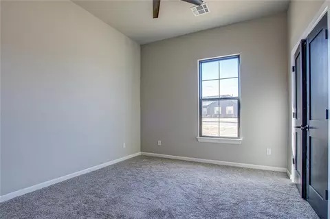 Bedroom - 1050 Colonial Ave, Tuttle, OK 73089 photo 3 of 6