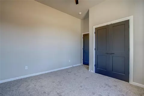 Bedroom - 1050 Colonial Ave, Tuttle, OK 73089 photo 5 of 6