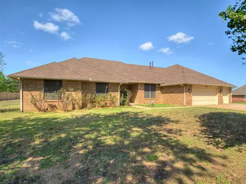 Exterior - 1925 Kyle Dr, Guthrie, OK 73044 photo 4 of 4