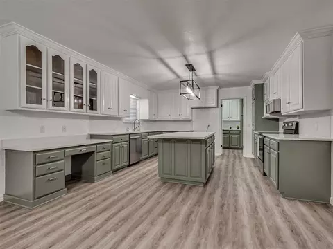 Kitchen - 1925 Kyle Dr, Guthrie, OK 73044 photo 1 of 2