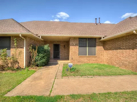 Exterior - 1925 Kyle Dr, Guthrie, OK 73044 photo 2 of 4
