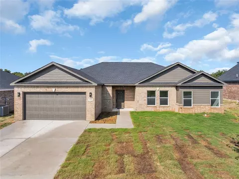 815 Indian Plains Rd, Ardmore, OK 73401