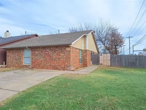 100 Hudson Pl, Oklahoma City, OK 73110