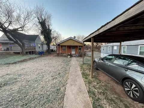 917 E Vilas Ave, Guthrie, OK 73044