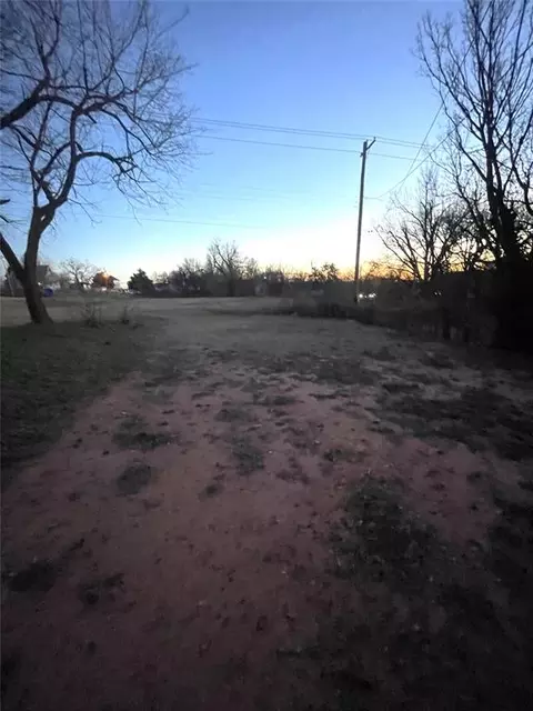 Other - 917 E Vilas Ave, Guthrie, OK 73044 photo 8 of 8