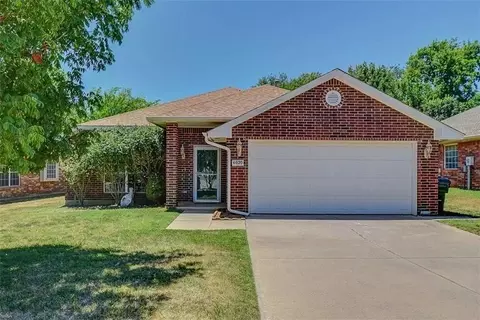 4020 Bald Eagle Dr, Norman, OK 73072