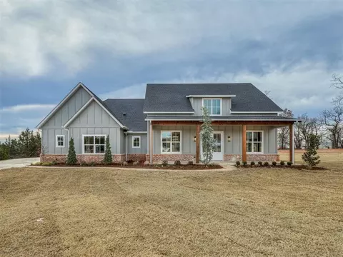 21246 Reserve Cir, Harrah, OK 73045