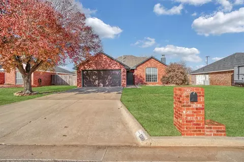 1209 Wendy Ln, Altus, OK 73521