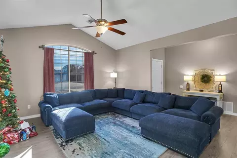 1209 Wendy Ln, Altus, OK 73521 photo 7