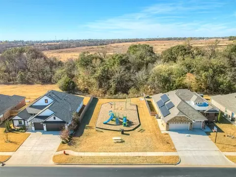 2029 Northfork Dr, Moore, OK 73160 photo 40