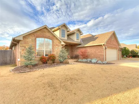 2612 Bishops Dr, Norman, OK 73072