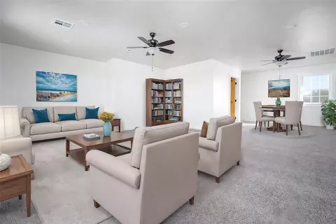 Living - 620 Rusty Wayne Dr, Mooreland, OK 73852 photo 2 of 5