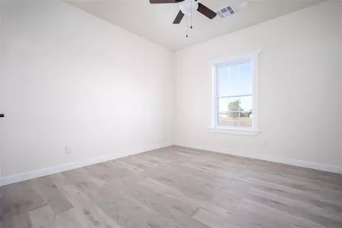 Bedroom - 620 Rusty Wayne Dr, Mooreland, OK 73852 photo 6 of 6
