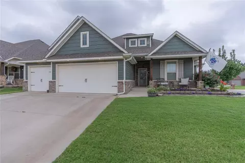 701 Cassandra Ln, Yukon, OK 73099