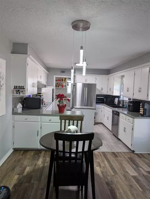 Kitchen - 1301 Vine St, Norman, OK 73072 photo 3 of 3