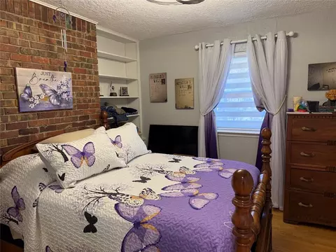 Bedroom - 1301 Vine St, Norman, OK 73072 photo 3 of 4