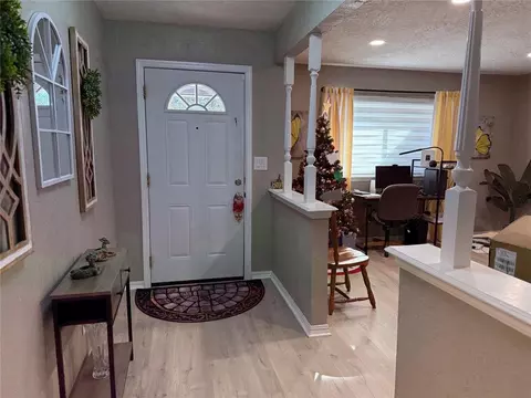 Entry Way - 1301 Vine St, Norman, OK 73072 photo 1 of 3