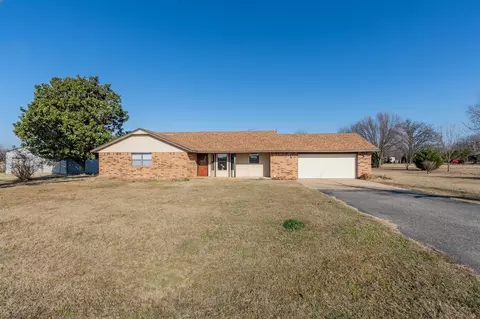 17103 Brangus Rd, Shawnee, OK 74801