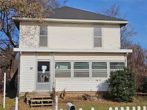 311 E Jefferson St, Tecumseh, OK 74873