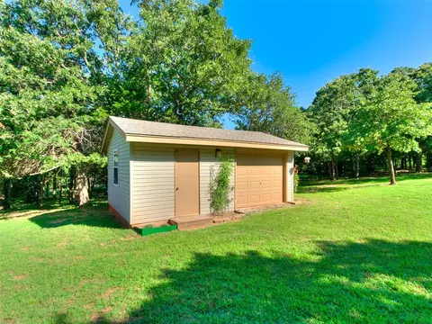 Exterior - 9708 Deep Fork Dr, Norman, OK 73026 photo 6 of 6