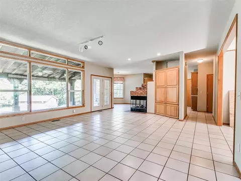 Living - 9708 Deep Fork Dr, Norman, OK 73026 photo 2 of 9