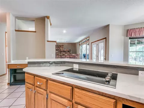 Kitchen - 9708 Deep Fork Dr, Norman, OK 73026 photo 6 of 6