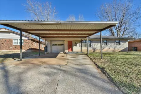 4805 Leslie Dr, Del City, OK 73115