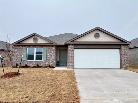 445 Silas Dr, Tuttle, OK 73089