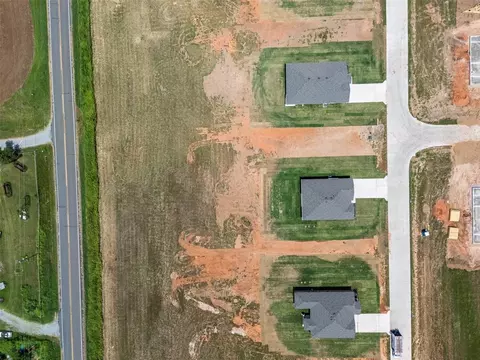 View/Area - 1018 Prairie Dr, Tuttle, OK 73089 photo 8 of 8