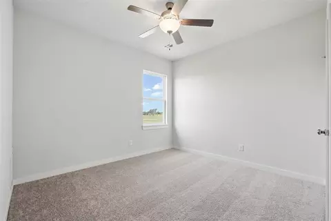 Bedroom - 1018 Prairie Dr, Tuttle, OK 73089 photo 4 of 7