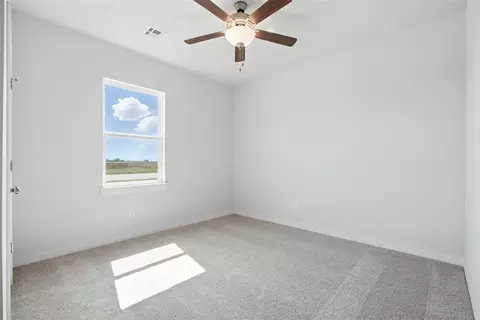 Bedroom - 1018 Prairie Dr, Tuttle, OK 73089 photo 6 of 7