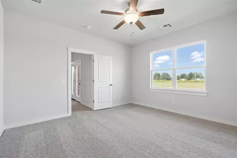 Bedroom - 1018 Prairie Dr, Tuttle, OK 73089 photo 3 of 7