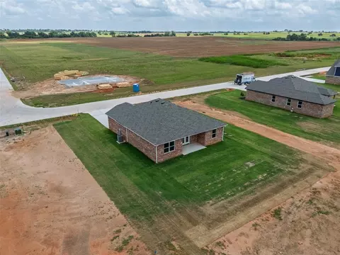 View/Area - 1018 Prairie Dr, Tuttle, OK 73089 photo 6 of 8