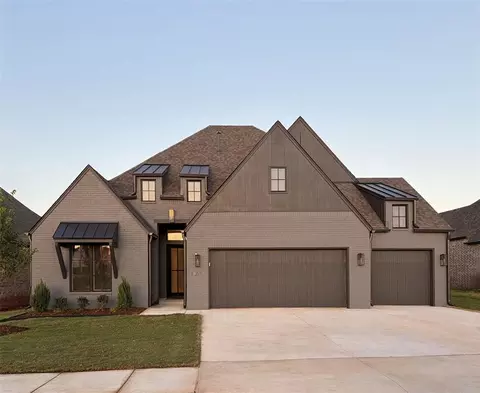 18017 Youngs Ave, Edmond, OK 73012