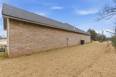 1219 Cedar Cir, Harrah, OK 73045 photo 22