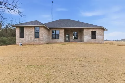 1219 Cedar Cir, Harrah, OK 73045 photo 9
