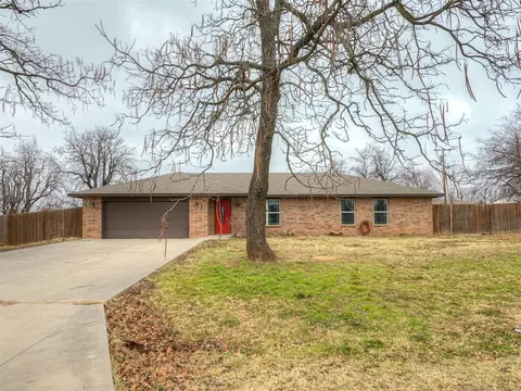 702 E 6th St, Chandler, OK 74834