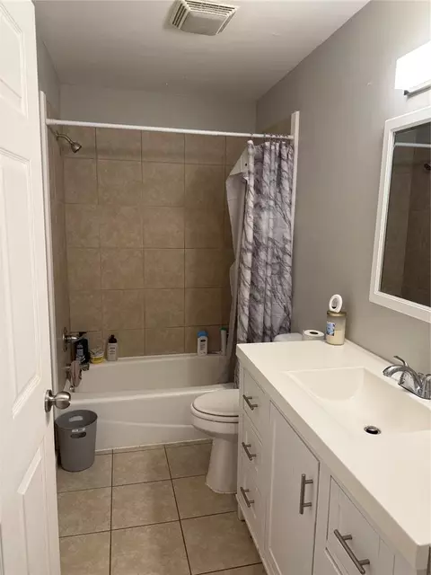 Bath - 508 E Wallace St, Shawnee, OK 74801 photo 1 of 4