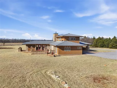 Exterior - 1722 N Myers Rd, Apache, OK 73006 photo 3 of 6