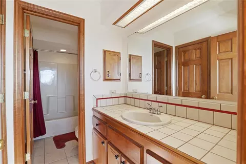 Bath - 1722 N Myers Rd, Apache, OK 73006 photo 2 of 2