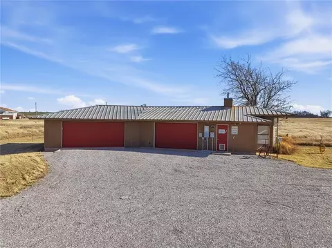 Exterior - 1722 N Myers Rd, Apache, OK 73006 photo 5 of 6