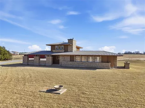 Exterior - 1722 N Myers Rd, Apache, OK 73006 photo 6 of 6