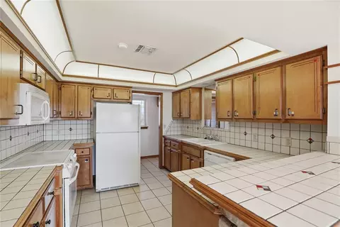 Kitchen - 1722 N Myers Rd, Apache, OK 73006 photo 1 of 2
