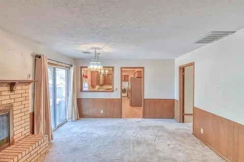 Living - 1801 Thorton St, Norman, OK 73069 photo 6 of 8