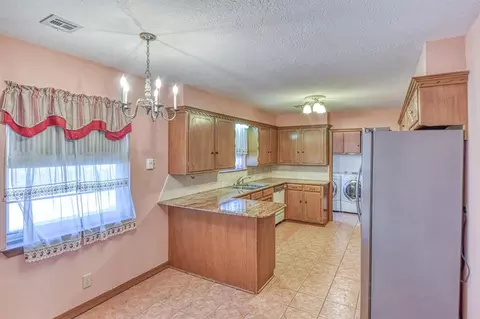 Kitchen - 1801 Thorton St, Norman, OK 73069 photo 1 of 7